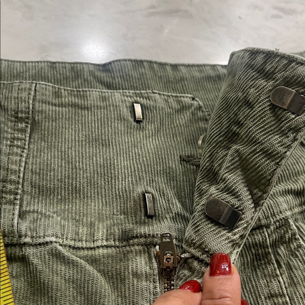 American Eagle Corduroy pants Super Stretch high waisted wide leg olive green 8 - Picture 10 of 16